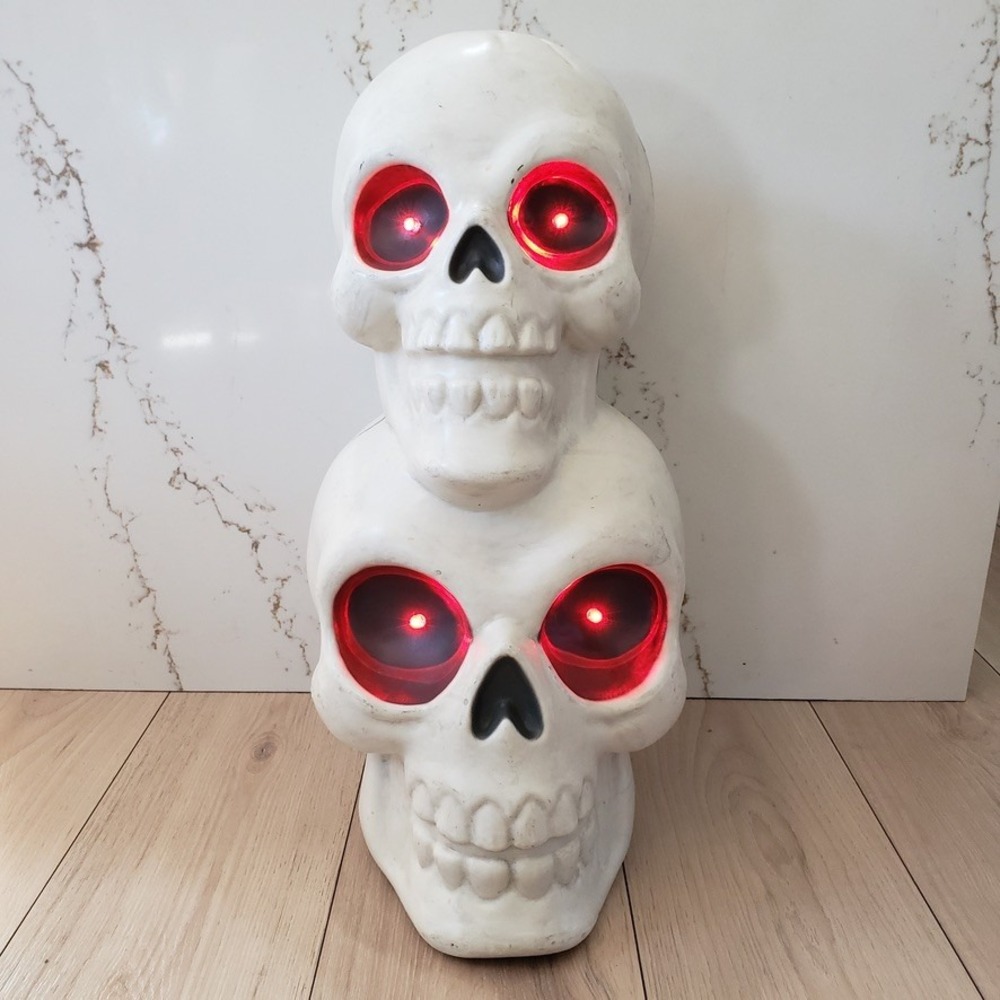 LED Light Up Stacked Skull Halloween‎ Decor Double Head Spooky Prop Animated